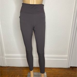 ATHLETA Quest Hybrid Tight Women’s Size 8 In Shale Athletic Activewear GUC